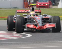 Hamilton wins Canadian GP