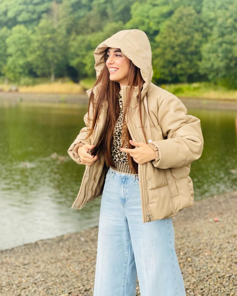 Maya Ali looks gorgeous
