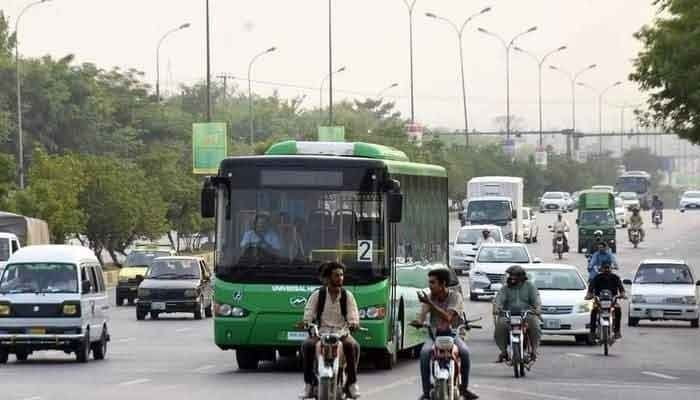 Govt’s Islamabad-Rawalpindi bus service offers free rides for one month