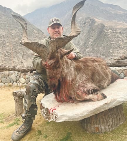 American Hunter Sets Record with Historic Markhor Hunt in Pakistan