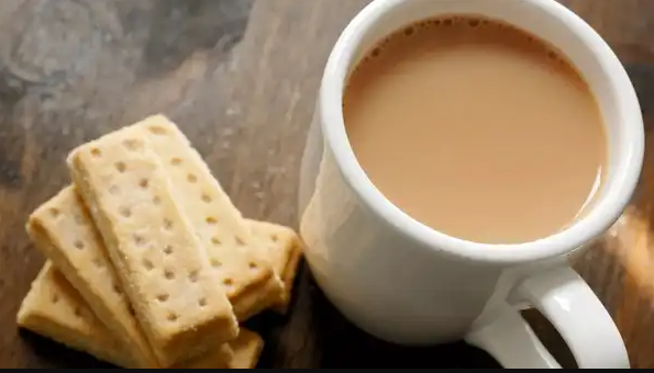 Tea-Time Warning: Experts Link Biscuits and Sweetened Tea to Blood Sugar Surges