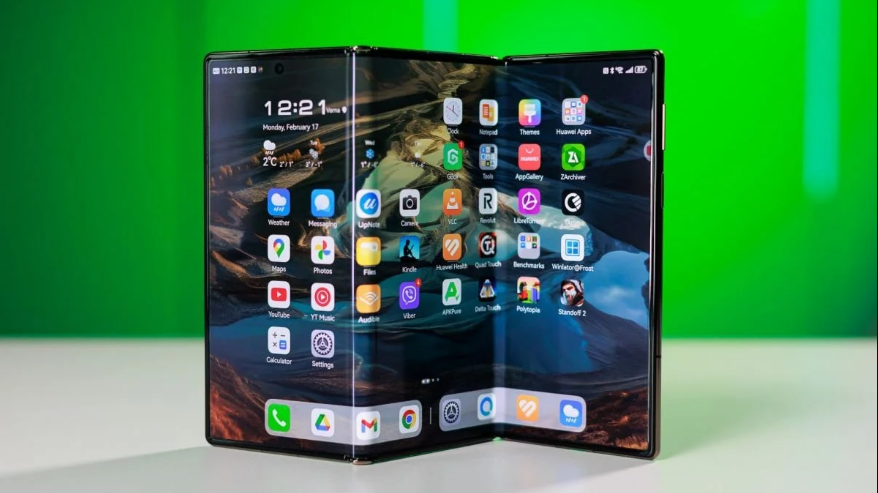 Samsung’s Highly Anticipated Tri-Fold Phone Could See Global Launch Soon