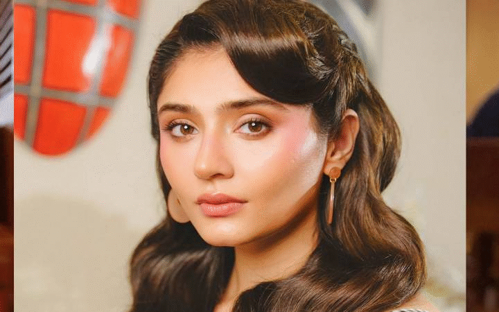 Dure Fishan Saleem Sends Love from the ‘City of Lights’ in Playful Post