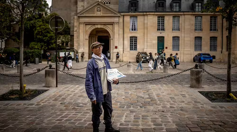 France Honors Pakistani-Born Newspaper Hawker Ali Akbar with National Order of Merit