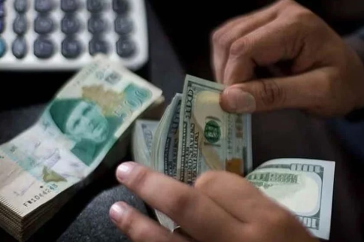 Pakistani Rupee Extends Rally to 143 Days Against US Dollar Ahead of Key Global Developments