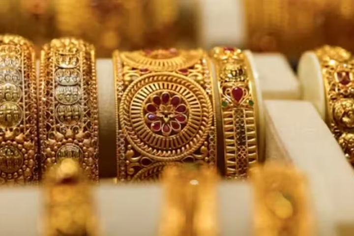 Gold Prices Hold Steady at Rs. 4.9 Lac in Pakistan After Minor Increase
