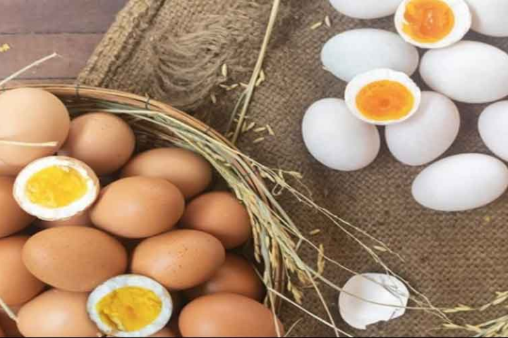 Eating Eggs May Be Linked to Lower Dementia Risk, Study Suggests