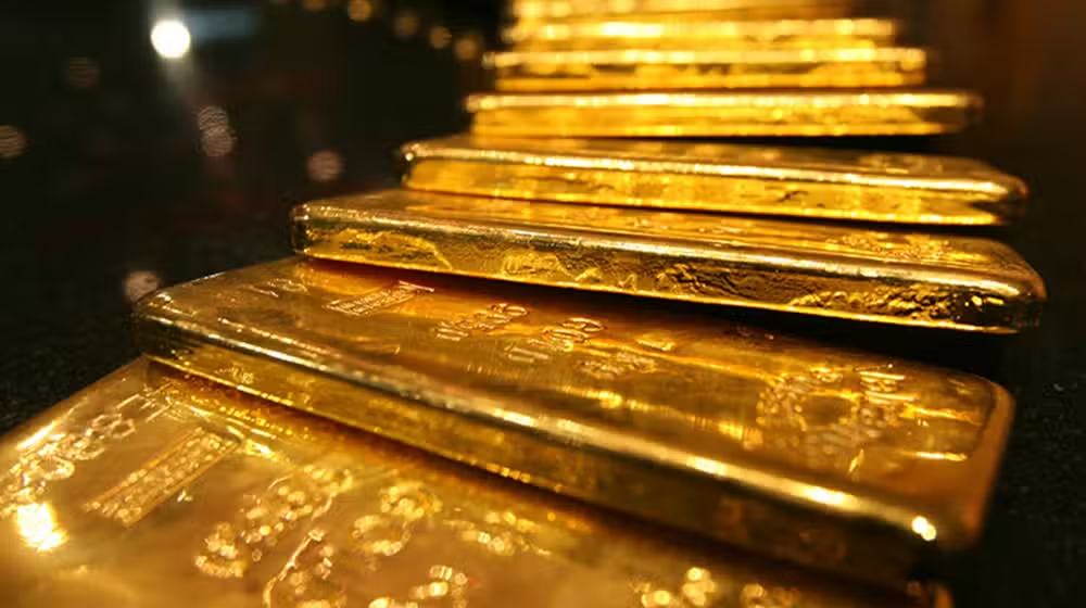Gold Prices in Pakistan Fall Again as Per Tola Rate Drops to Rs. 437,436