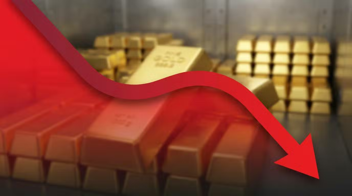 Gold Prices Fall Below Rs. 4.4 Lakh as International Rates Decline