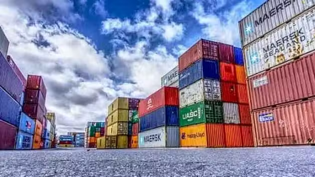 Pakistan Exports Surge 17.6% to $2.94 Billion in September 2026